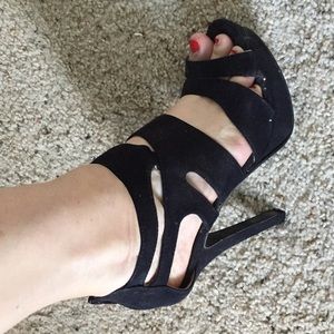 SUEDE STRAPPY PLATFORM HEELS SIZE 9
